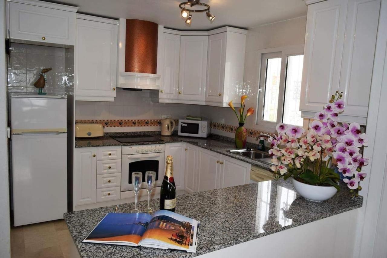 Fabulous 2 Bed 2 Bath Apartment ! วิลยามาร์ติน ภายนอก รูปภาพ