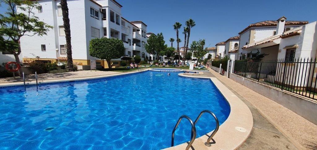 Fabulous 2 Bed 2 Bath Apartment ! วิลยามาร์ติน ภายนอก รูปภาพ